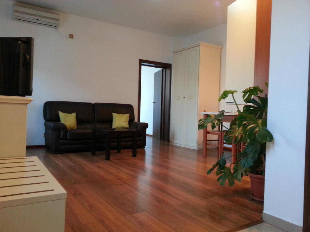 Banu Manta Apartments Bukarest Zimmer foto