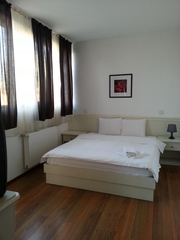 Banu Manta Apartments Bukarest Zimmer foto